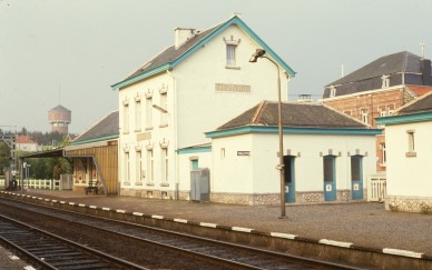 PHILIPPEVILLE  DIA 84-6948.jpg